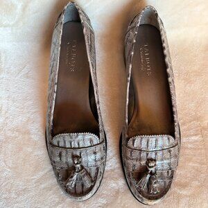 NWOT Talbots Crocodile Embossed Leather Tassle Loafers Womens Size 8 1/2 AA Grey